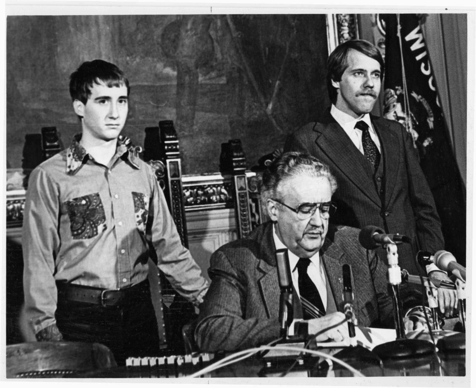 Gov. Lee Dreyfus signing